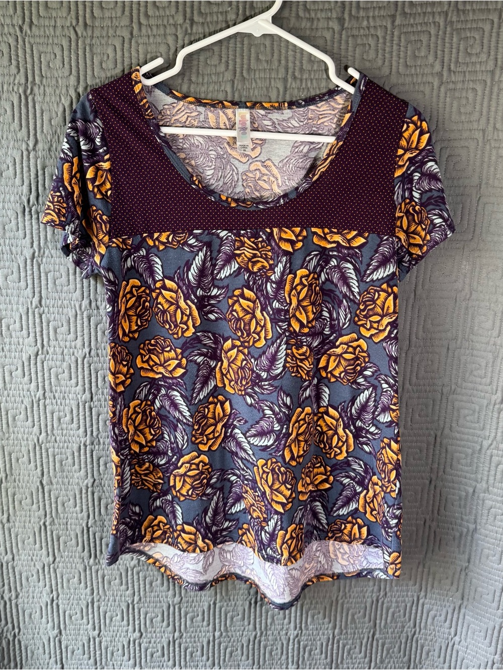 LuLaRoe Classic T Short Sleeve Top XS Floral Roses Polka Dot Mixed Print